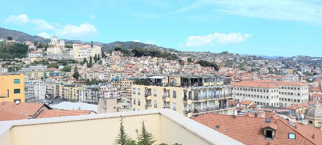 Dimora Bellavista,Garage Privato,Due Piani Apartment Sanremo Bagian luar foto