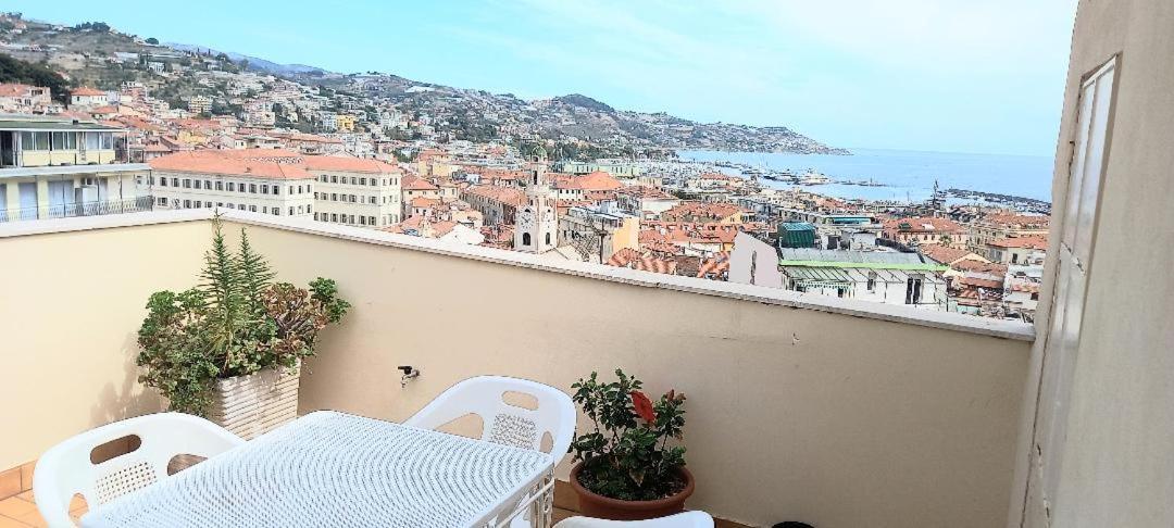 Dimora Bellavista,Garage Privato,Due Piani Apartment Sanremo Bagian luar foto