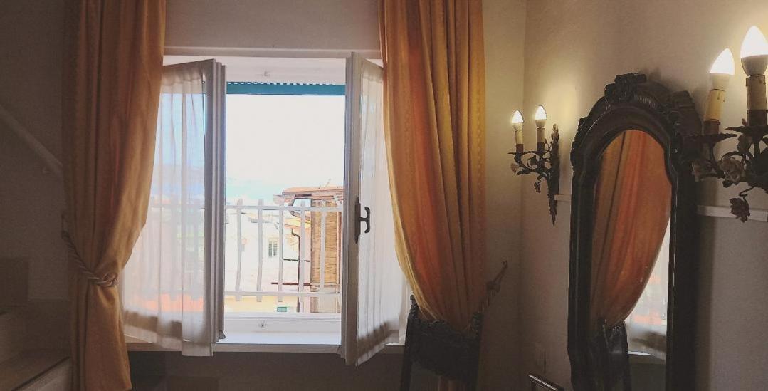 Dimora Bellavista,Garage Privato,Due Piani Apartment Sanremo Bagian luar foto